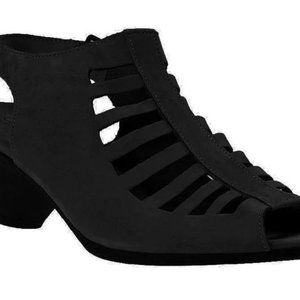 Arche Exor low heel sandal in black nubuck sz 38